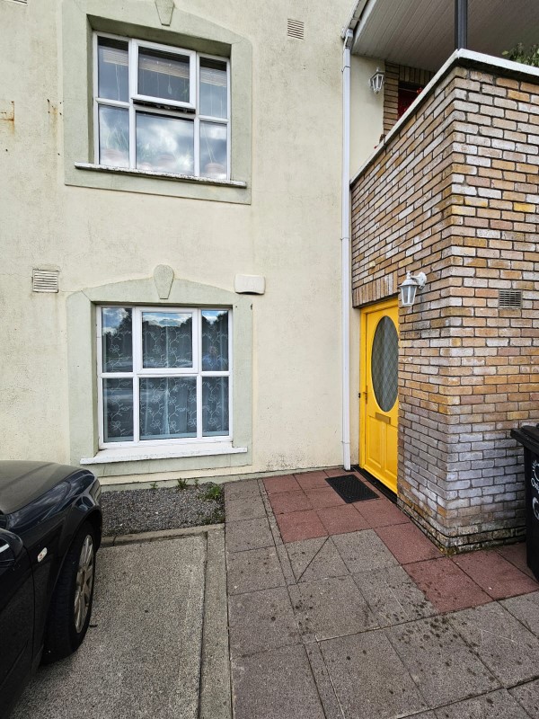 Apt 4G Clonmullen Hall Edenderry Co.Offaly R45R856